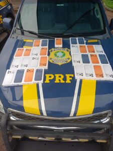 PRF Apreende 29 Celulares de Alto Valor sem Nota Fiscal em Catalão (GO)